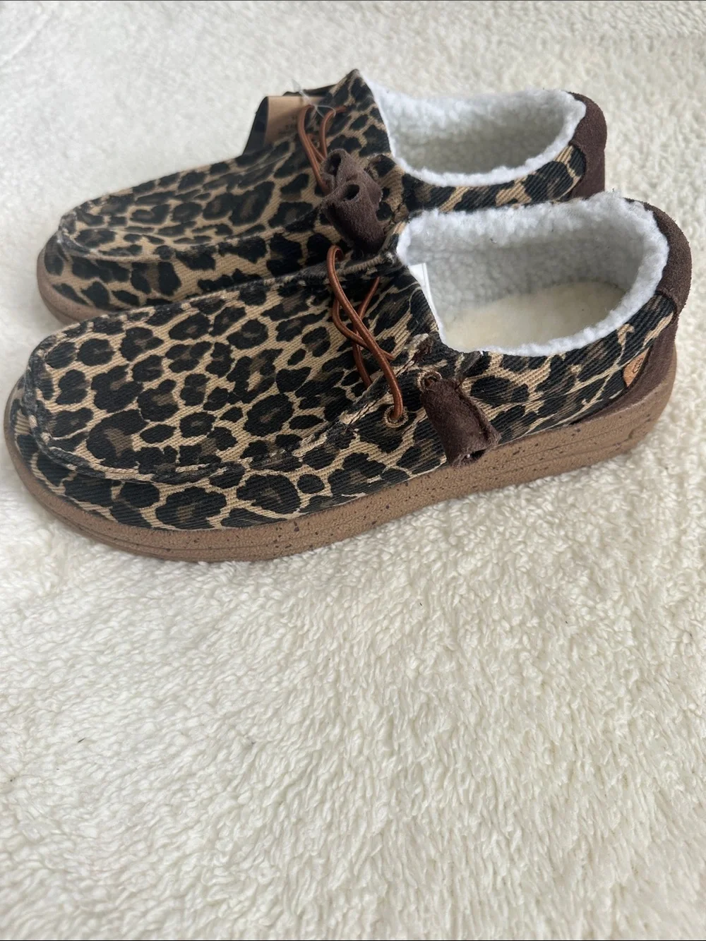 Lamo Paula Canvas Slip-On Comfort Shoes Women 7 Animal Print‎ Faux Wool Lining